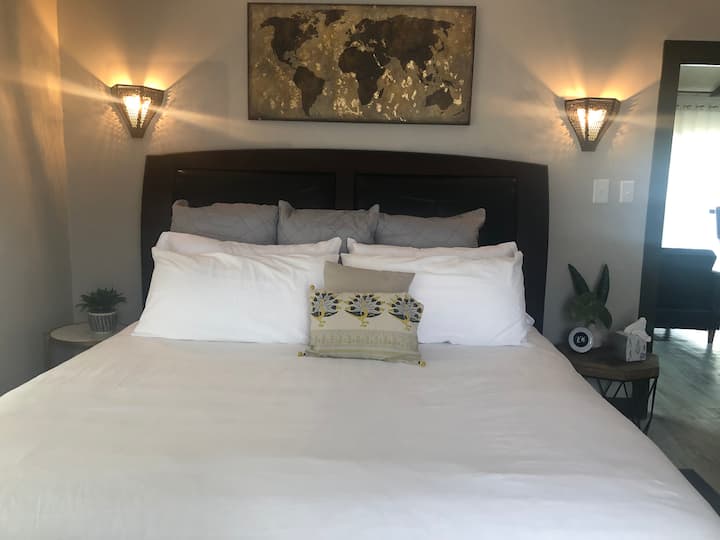 Lit principal avec lit King Size 