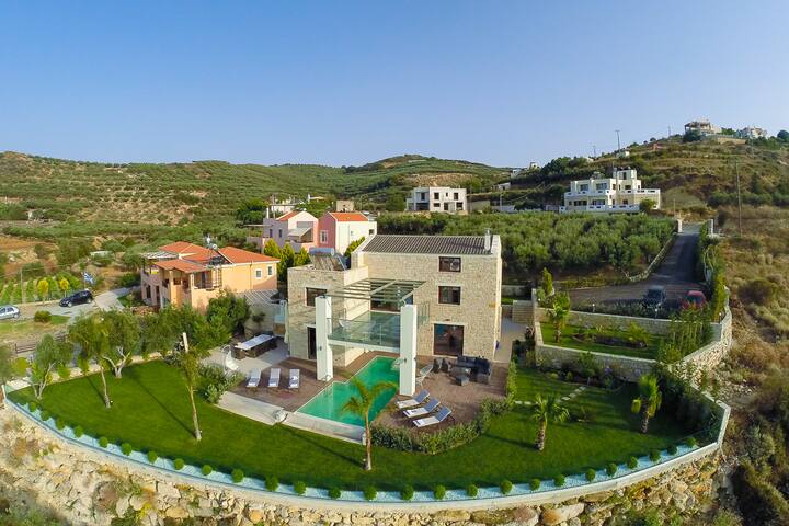 Villa Emilia, pool, seaview, luxury gallery image 5