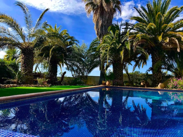 Villa Los Arcos, Costa Brava: sea views and nature