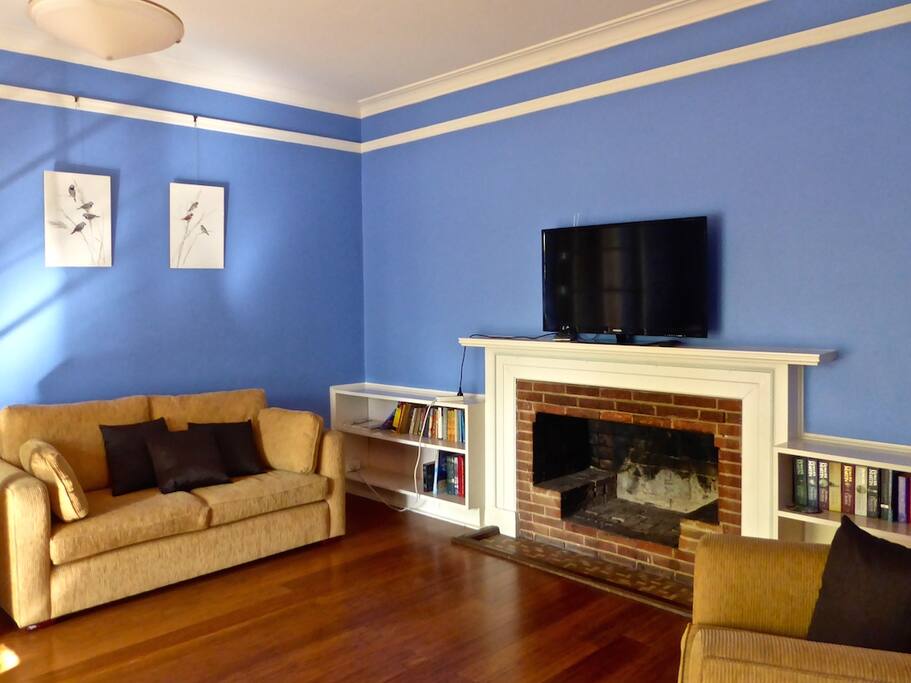 Classic Formal Lounge