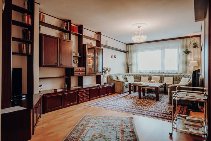 Nice 3 bedr. appart. near center gallery image 3