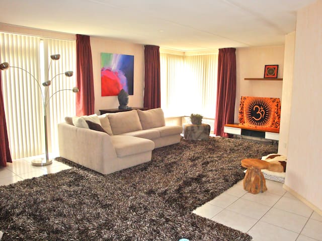 Room Comfortable House 1-3 p (Free Parking * WiFi)