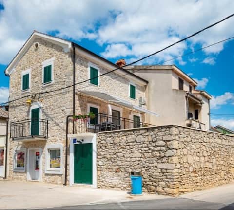 Maggie Retreat House