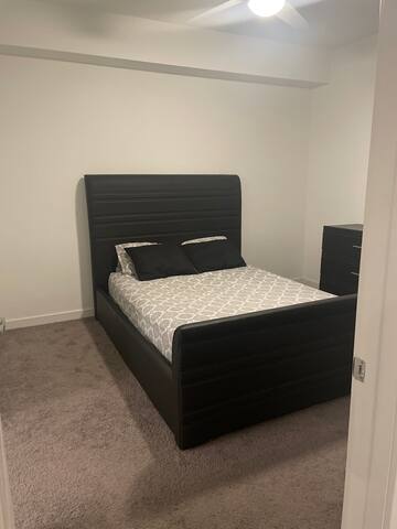 Spacious 2 bedroom 2 bath with pool gallery image 2