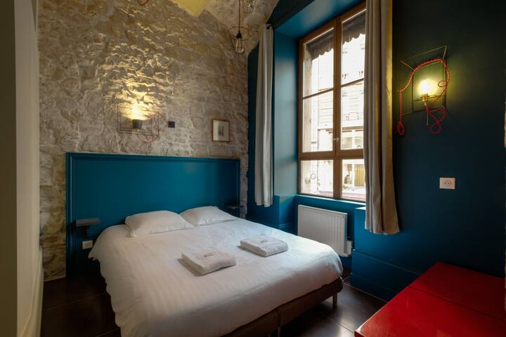 Contemporary and authentic duplex gallery image 4