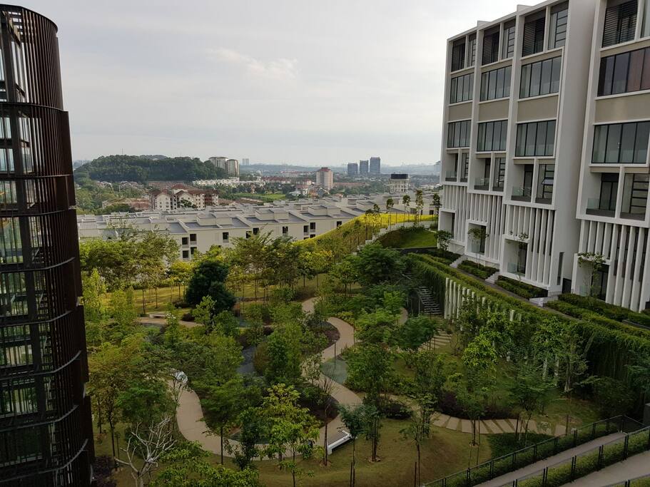 Take your morning walk in this little park decorated with loads of greens.