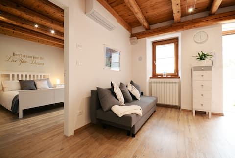 Top Airbnb: Charming apartment from Matijevi apartments in Duino Aurisina
