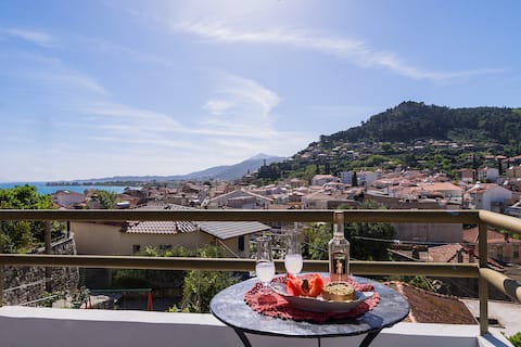 Villa Lepanto: Views, space, quiteness and garden!