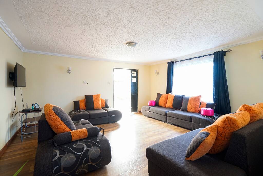 Top 100 Airbnb Rentals 2017 in Nairobi, Kenya