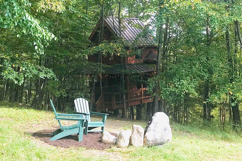 This treehouse is just one of the many cool cabins and cottages for rent in upstate New York