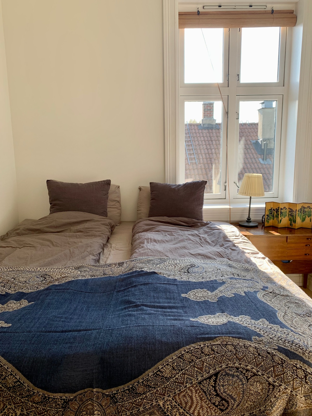 卧室1 ： 180x200厘米加大双人床 