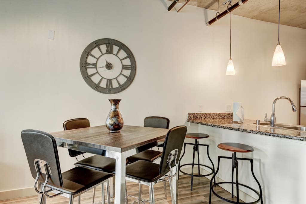 Dining Room at Premier Lofts by Stay Alfred
