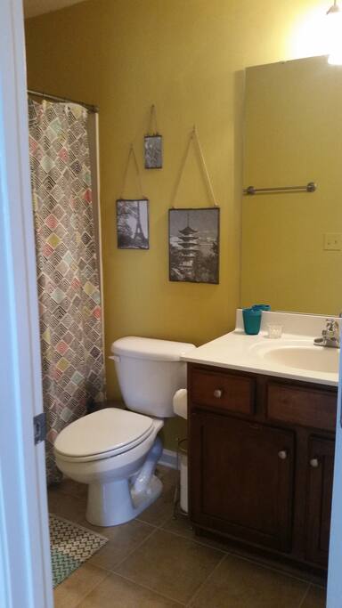Private ensuite guest bath