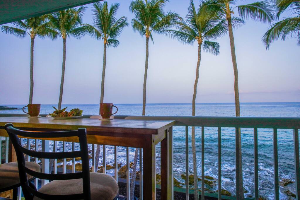 Kona Oceanfront Studio Unit With Lanai  A/C too!  Aptos 