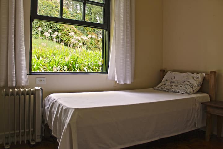 Quarto 2 - 2 camas de solteiro ou cama de casal