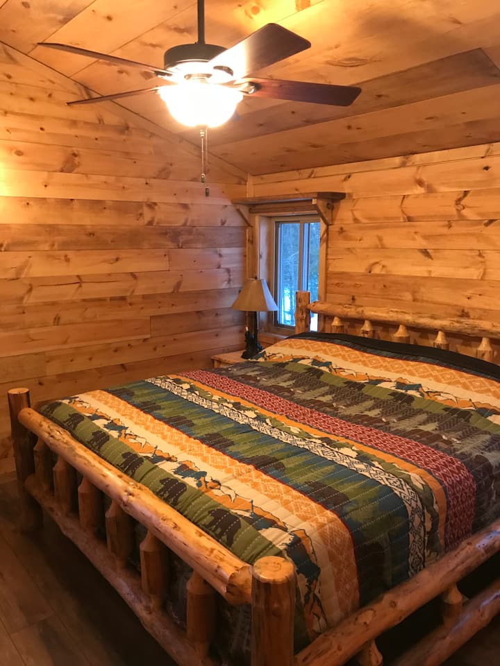 Master King Bed/Bath Suite