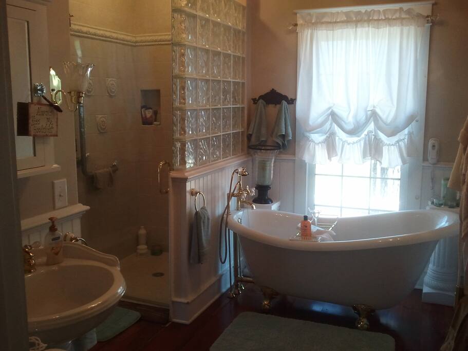 Bath with slipper tub.