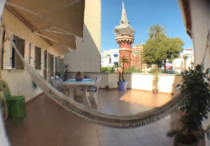 Floor with large terrace in the center of Sitges