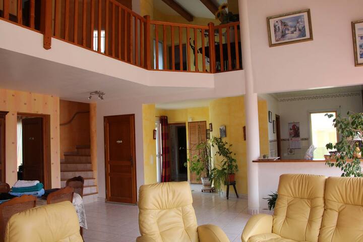 Villa Vue Montagne Avec Piscine Et Boulodrome - Laroque-des-Albères