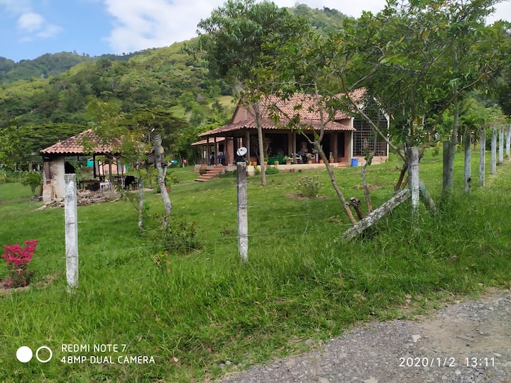 Acogedora Cabaña Campestre En Chinácota - Chinácota