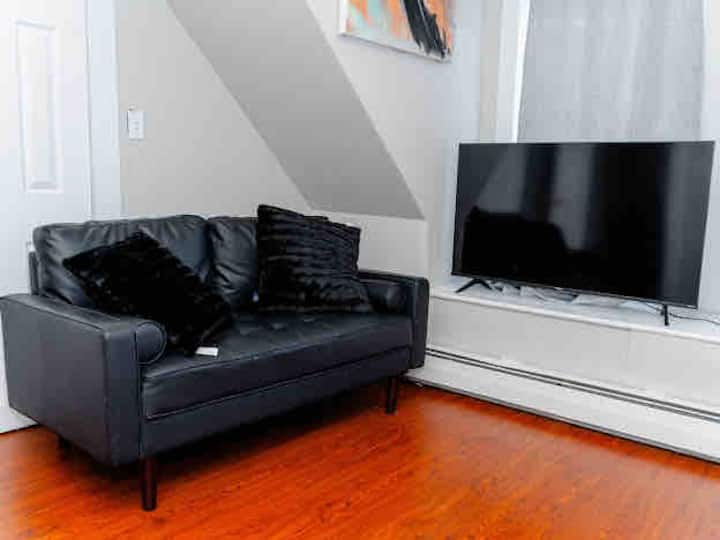 Cozy Apartment With 3 Bedrooms Fully Furnished - Fall River, MA