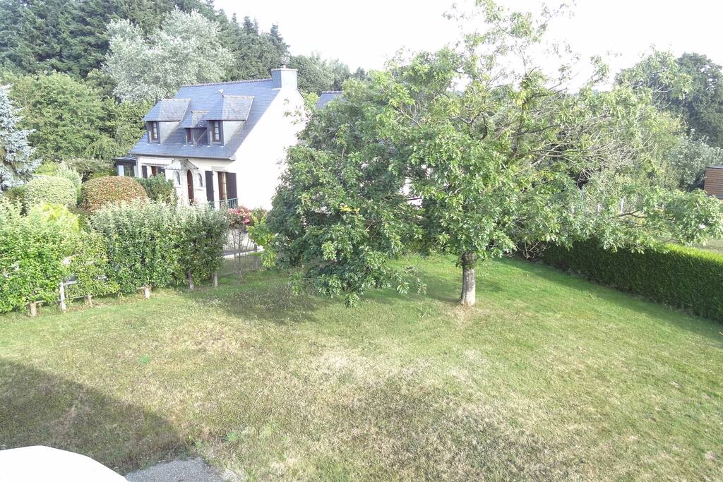 vue sur le jardin de la chambre parentale!