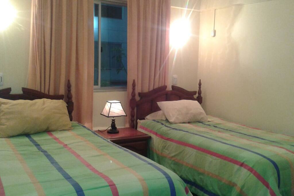 Habitación calida con camadas comodas