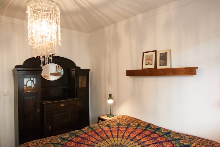 საძინებელი 1