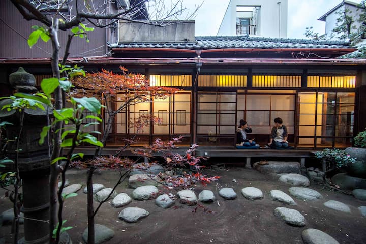 Hostel in Taitō-ku · ★4.85 · 1 bedroom · 8 beds · 2 baths