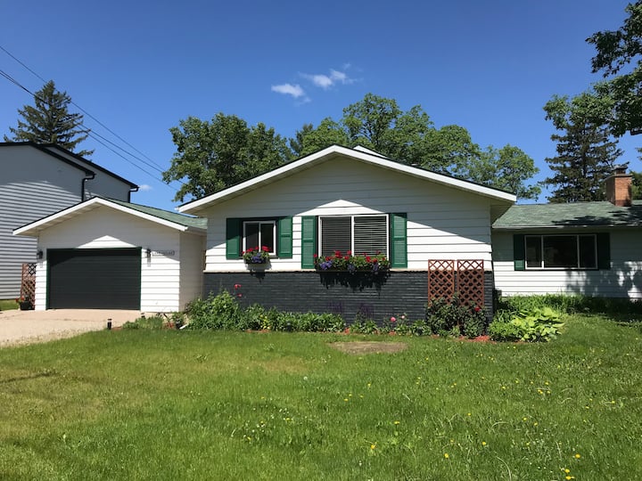 Top 10 Airbnb Vacation Rentals In & Near Waupaca, Wisconsin Updated