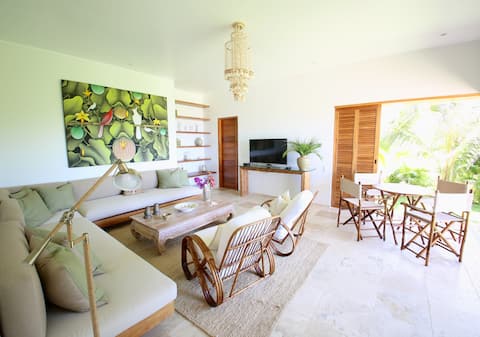 Top Airbnb: Luxury beachfront villa in Mancora in Máncora
