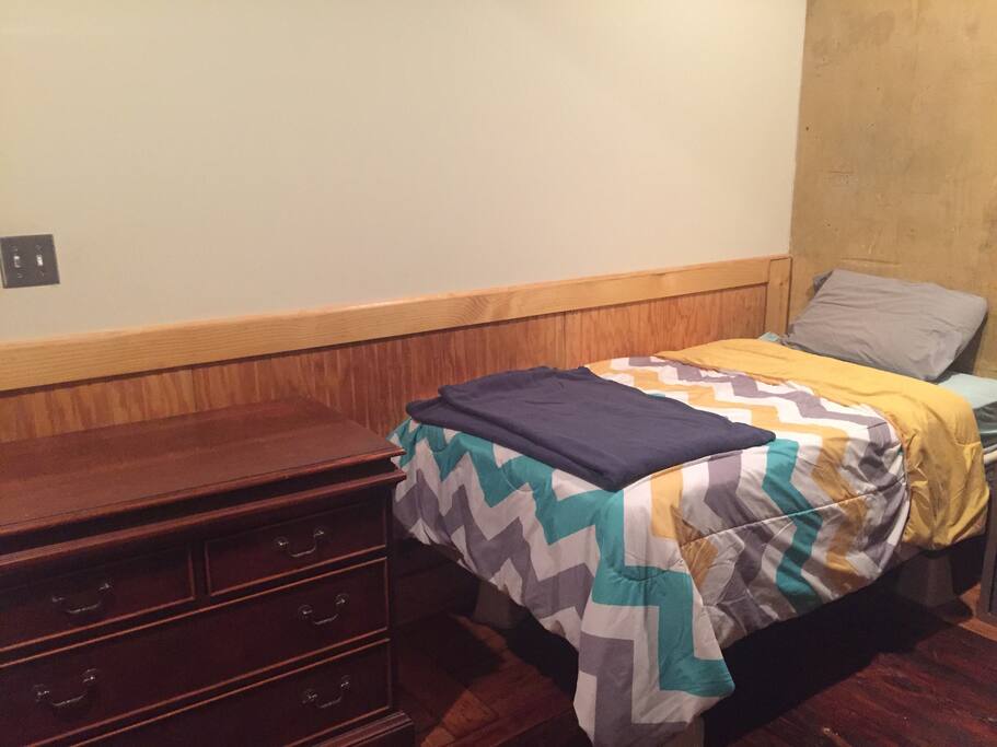 4 drawer dresser