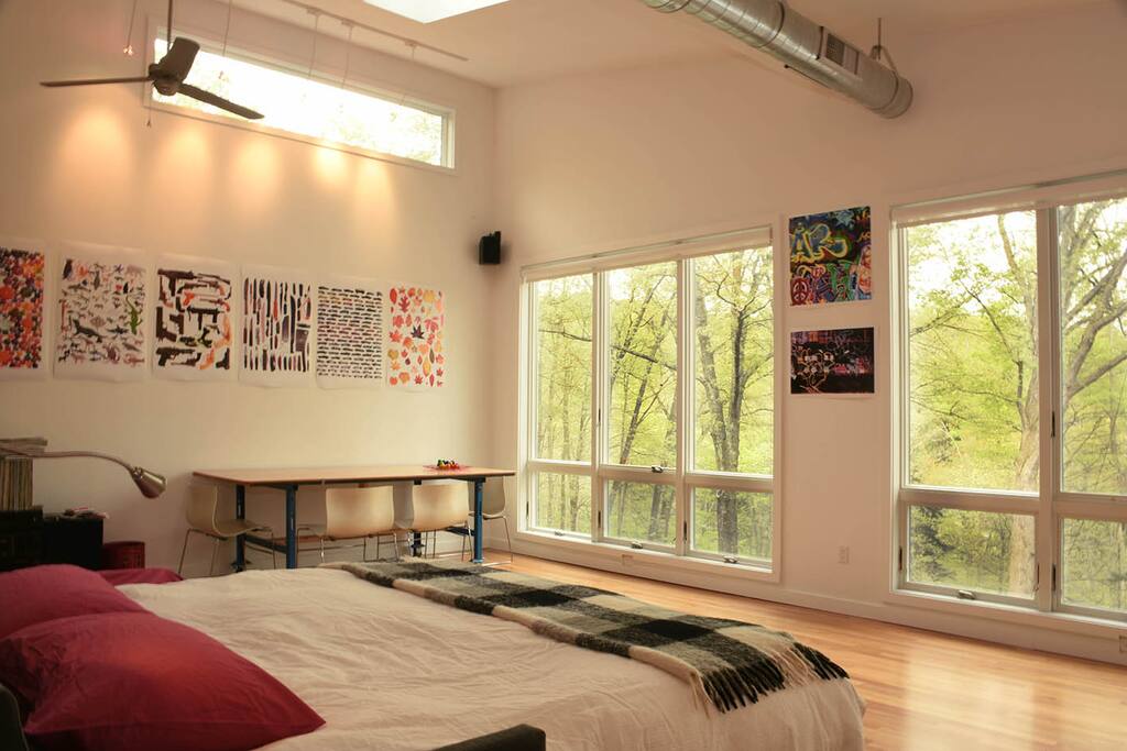 Ground-floor king bedroom 1