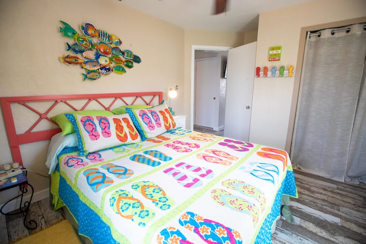 Spavaća soba 1 bračni krevet (160x200)