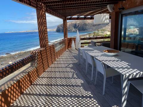 Exclusive penthouse at the beach