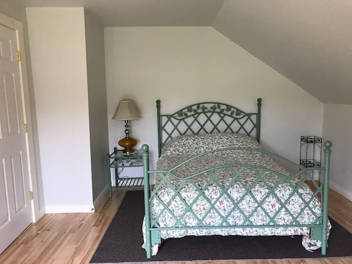 Chambre double à l'étage