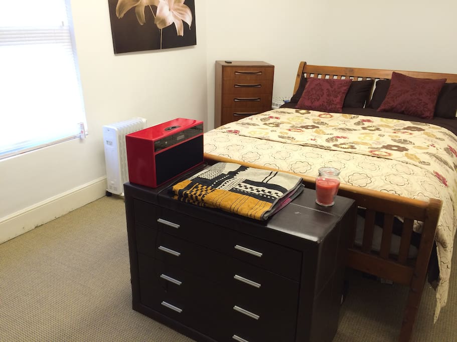 Kingsize bed, with orthopaedic mattress, amazingly comfortable.