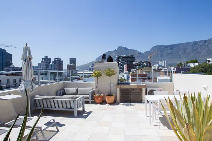 McKinnon House Unit 3 gallery image 3