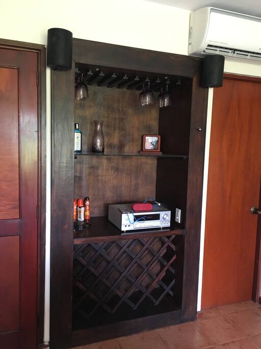 Bar/ Music, Bluetooth