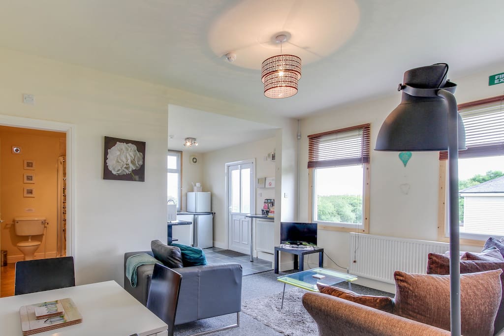 Lounge/Kitchen