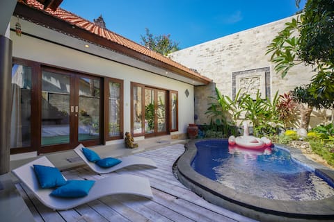 Villa LUHRON_Private Pool_Walk to the Beach 8 min