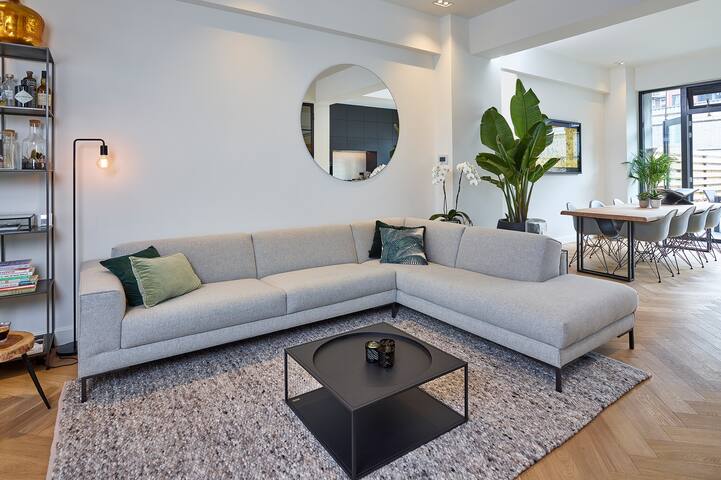 Luxury family house with garden next to Vondelpark gallery image 2