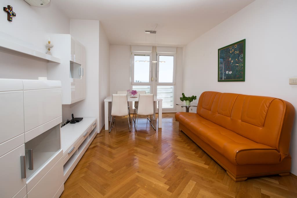 Living & dining room