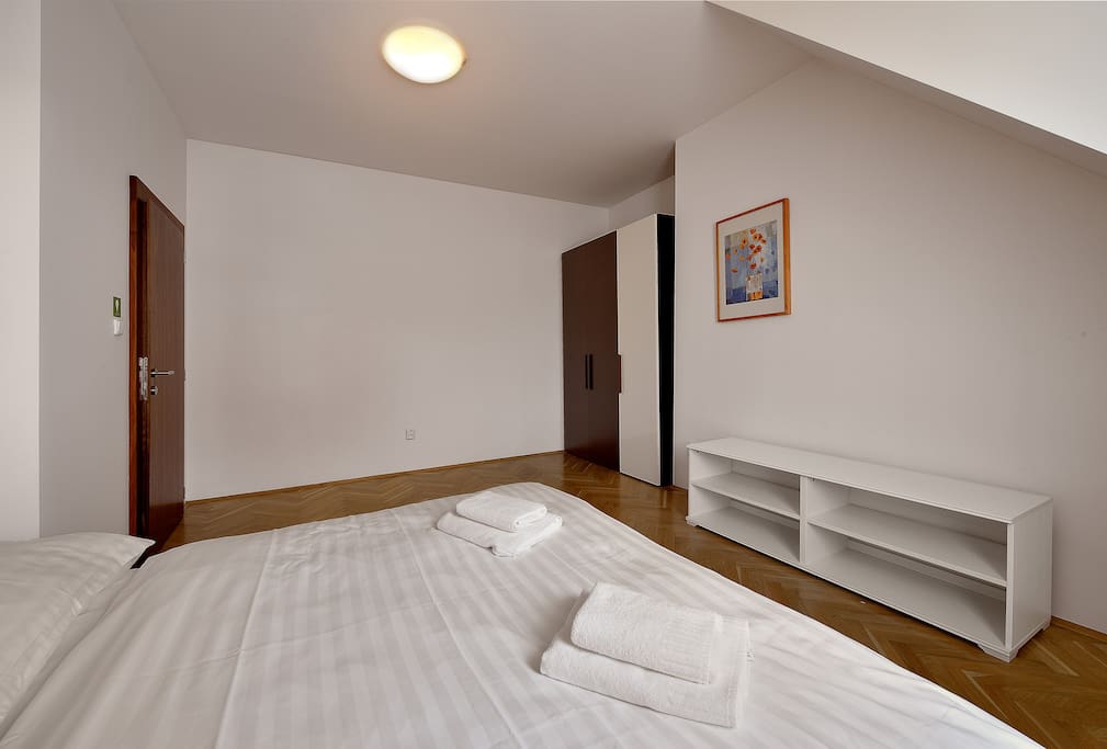 Second bedroom