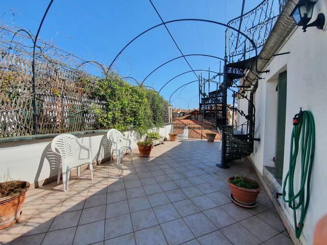 App. Magno, con doppia terrazza e vista mozzafiato gallery image 3