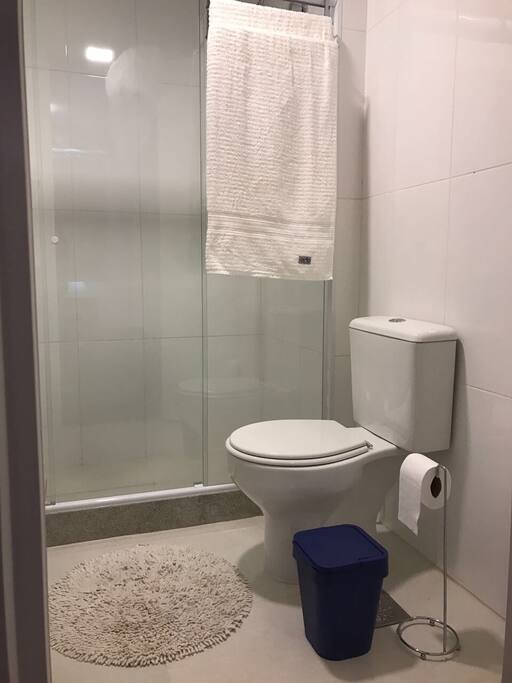 Banheiro da suíte 01.