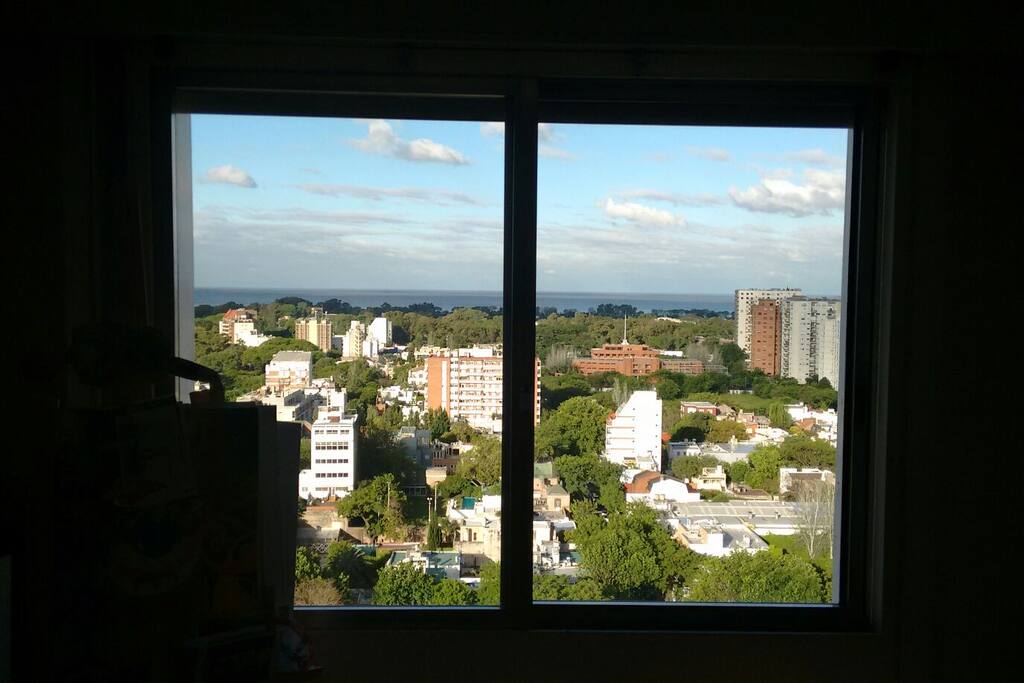 Vista desde la ventana del cuarto
//
View from the room's window