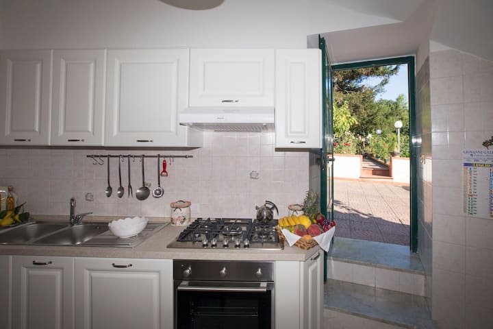 Wallpaper Divano costiera For iPhone