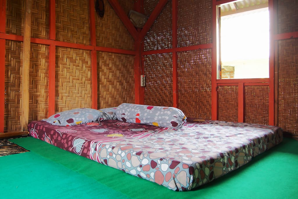 Floor mattress fit for two person