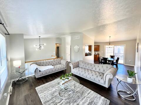 Luxury 3 bedroom Cooper House W/Rec Room